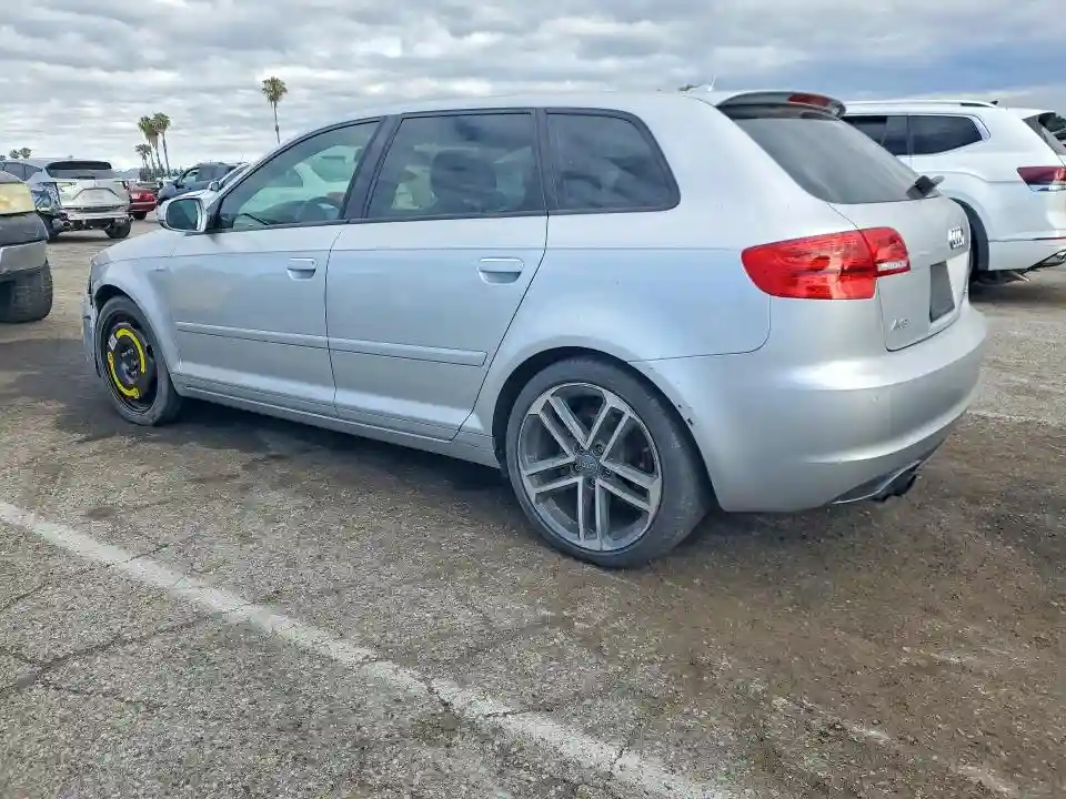 WAUKEAFM1CA136384 2012 AUDI A3-1