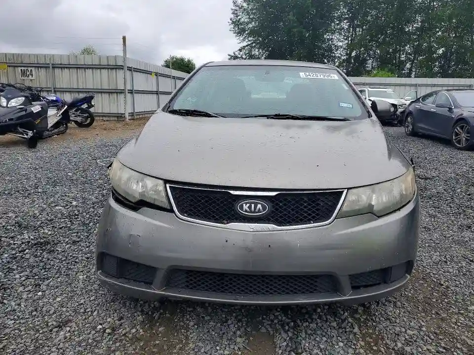 KNAFU4A2XA5809660 2010 KIA FORTE-4