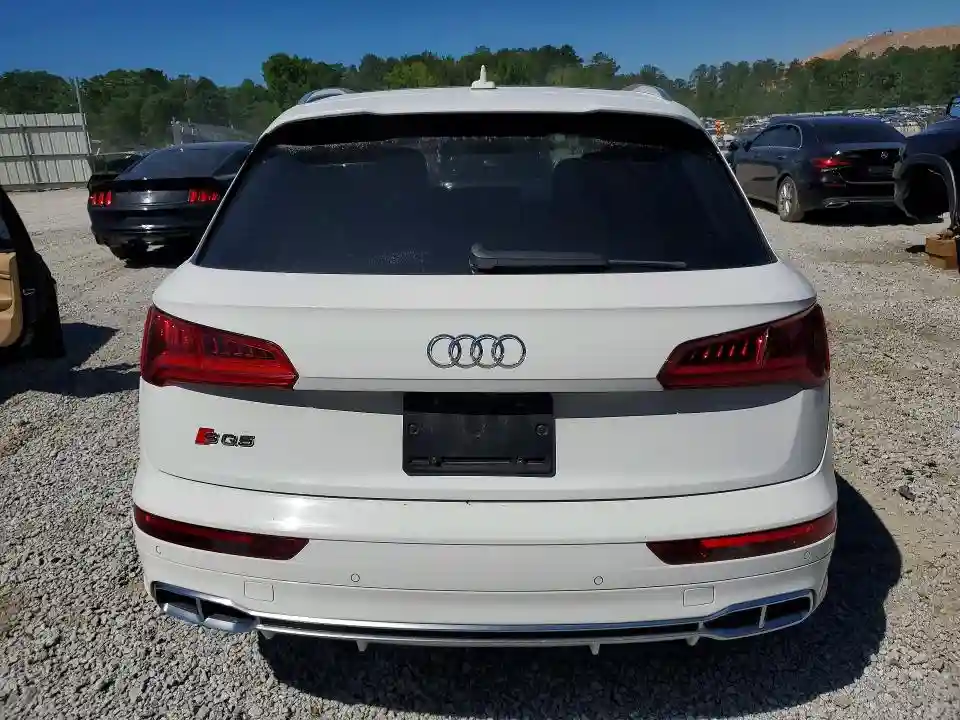 WA1A4AFY2J2195997 2018 AUDI SQ5-5