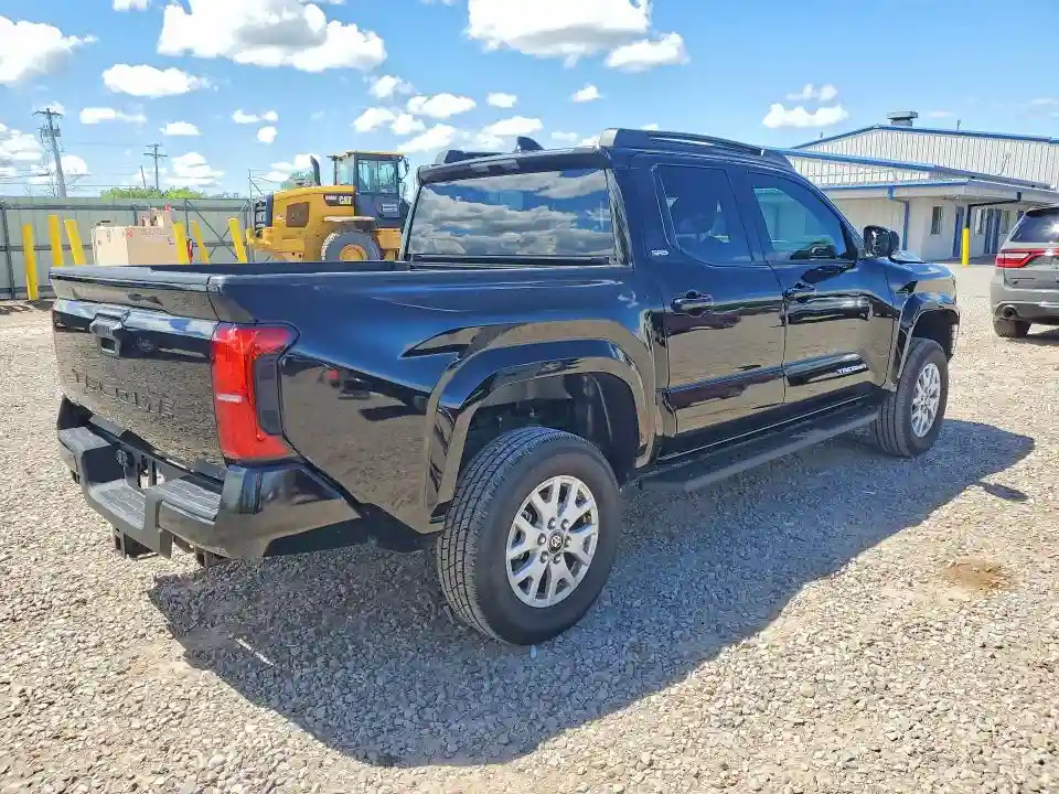 3TYLB5JN5ST094749 2025 TOYOTA TACOMA-2