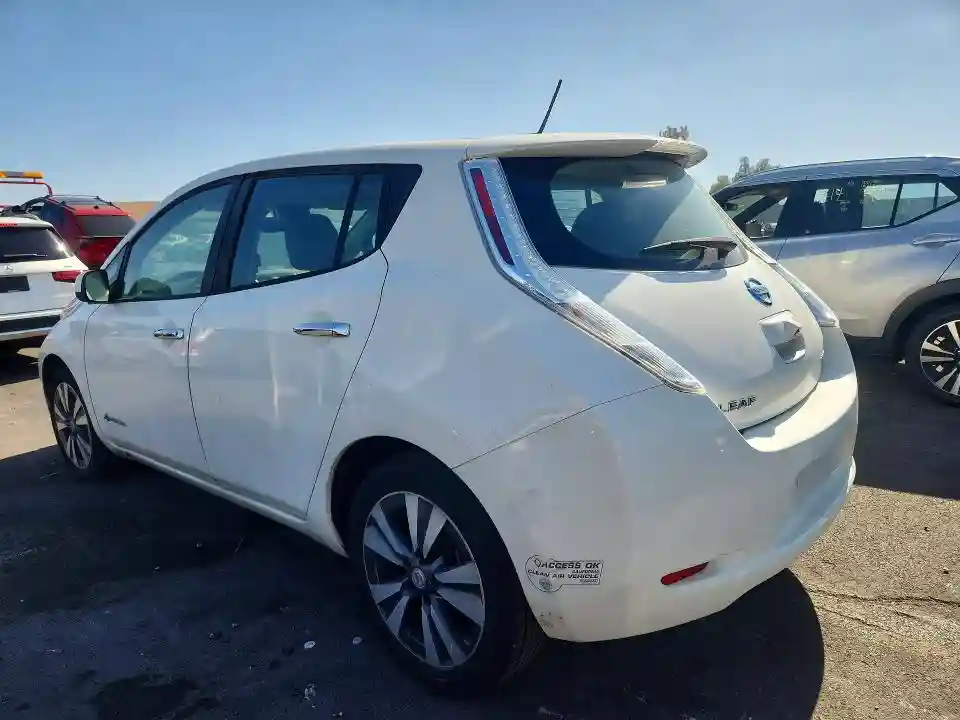 1N4AZ0CPXFC326470 2015 NISSAN LEAF-1