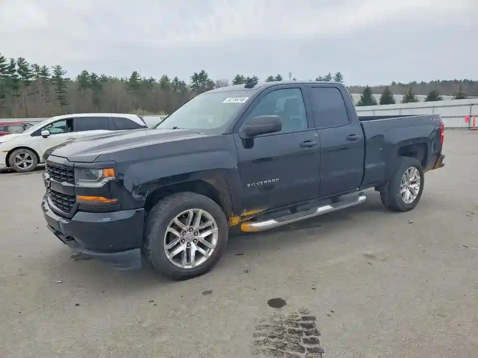 1GCVKPEC6JZ121978 2018 CHEVROLET SILVERADO-0
