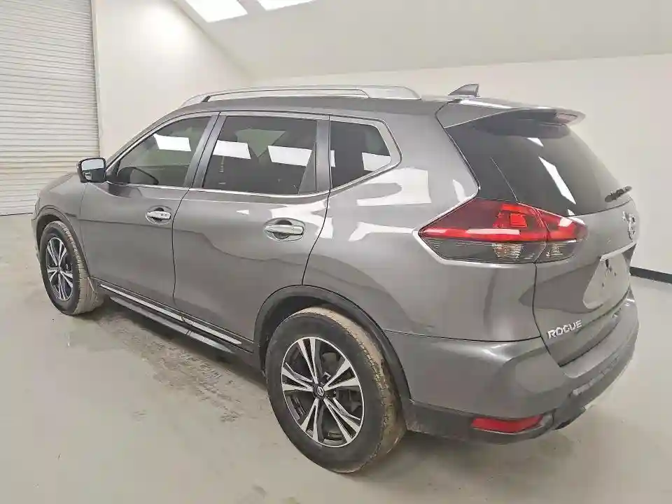 5N1AT2MT4JC776915 2018 NISSAN ROGUE-1