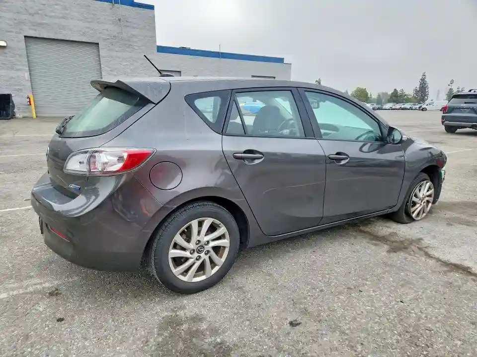 JM1BL1MP2D1769077 2013 MAZDA 3-2