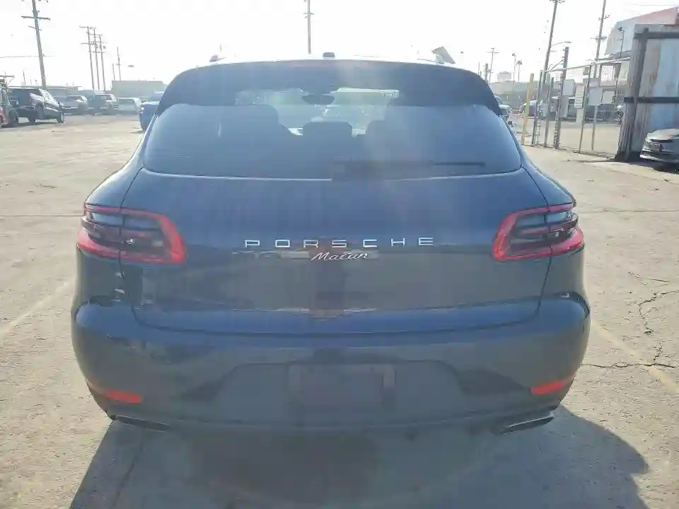 WP1AA2A51JLB08181 2018 PORSCHE MACAN-5