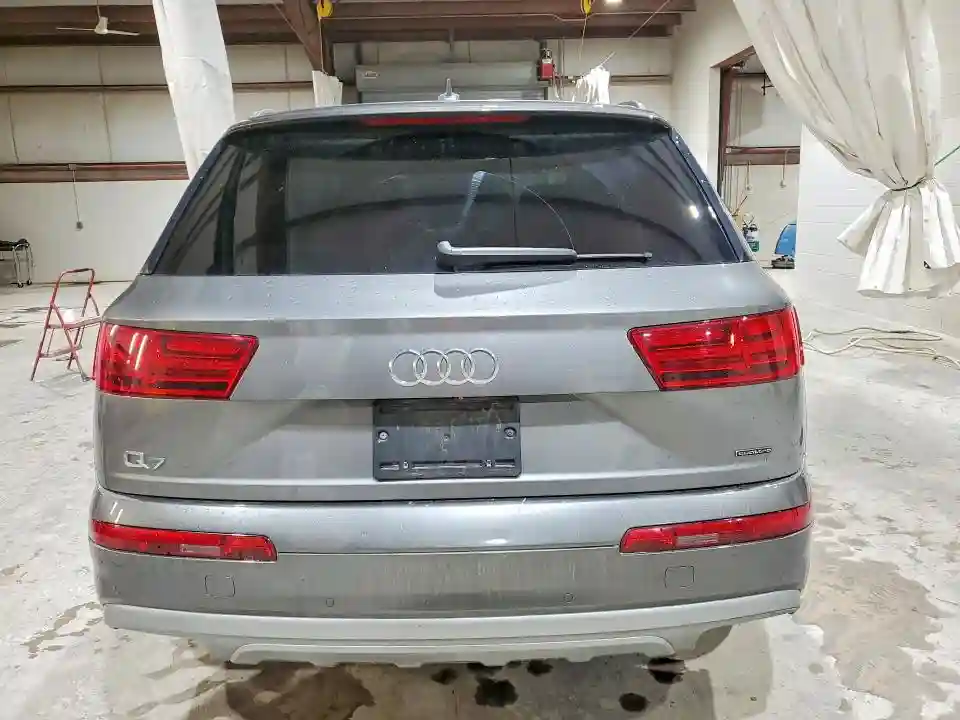 WA1LHAF71JD023890 2018 AUDI Q7-5
