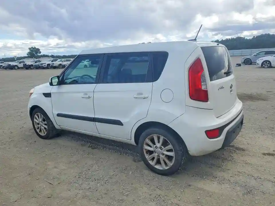 KNDJT2A6XC7466573 2012 KIA SOUL-1