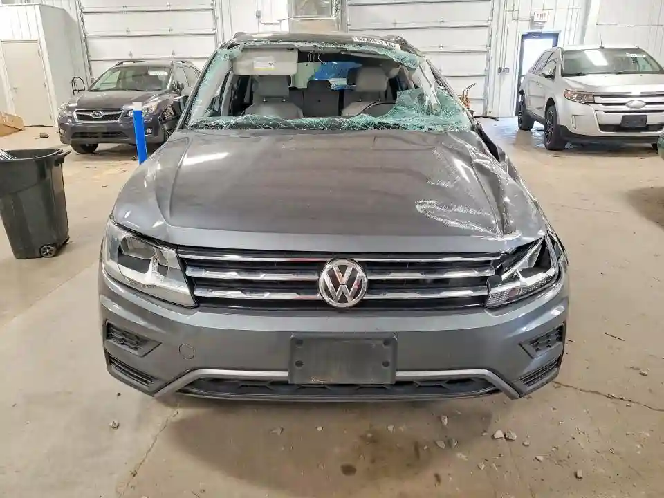 3VV2B7AX5KM107229 2019 VOLKSWAGEN TIGUAN-4