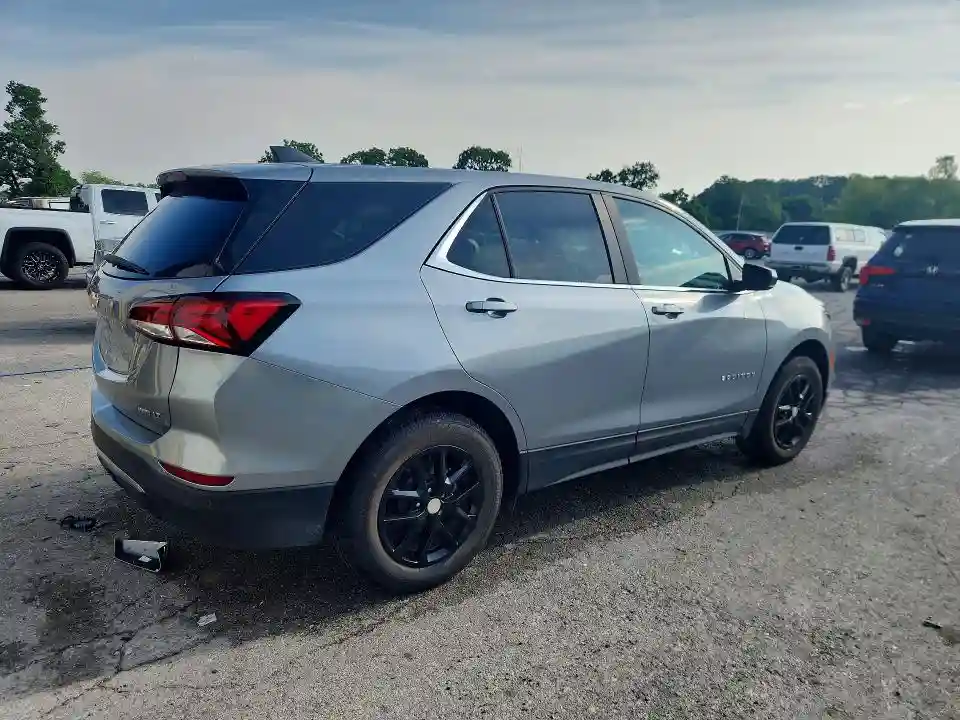 3GNAXUEGXRL108985 2024 CHEVROLET EQUINOX-2