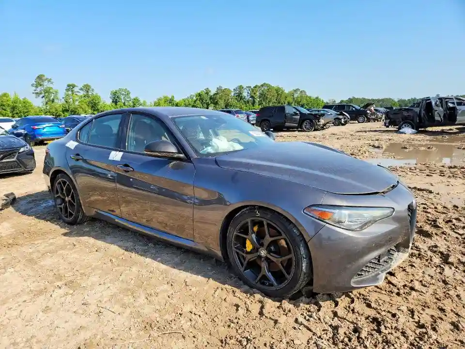 ZARFAMAN0L7632149 2020 ALFA ROMEO GIULIA-3