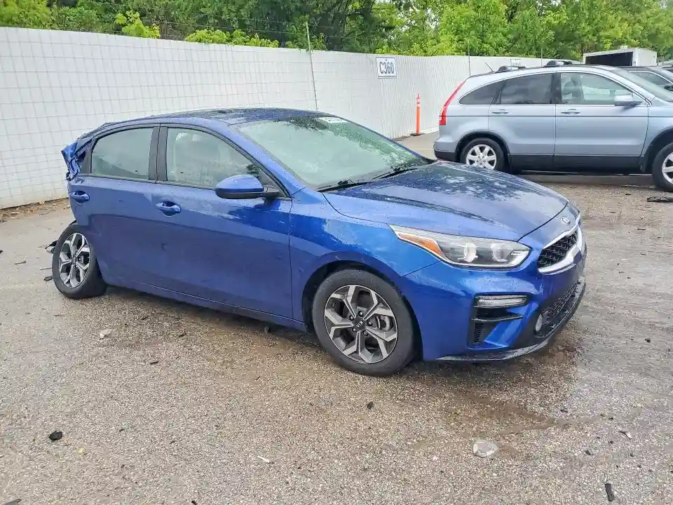 3KPF24AD4KE135330 2019 KIA FORTE LXS-3