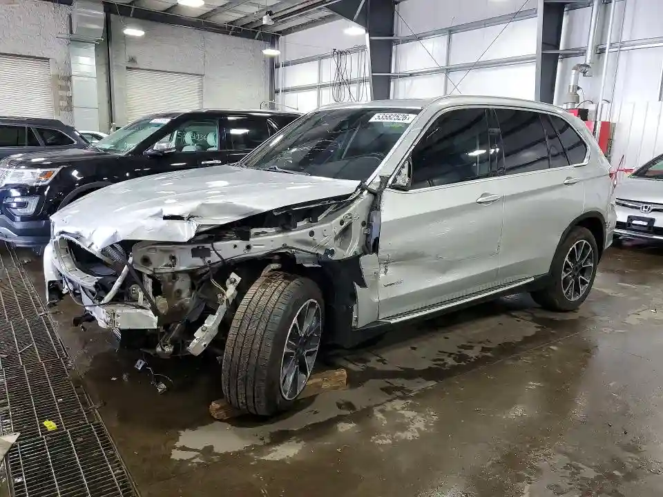 5UXKR0C54G0P33277 2016 BMW X5-0