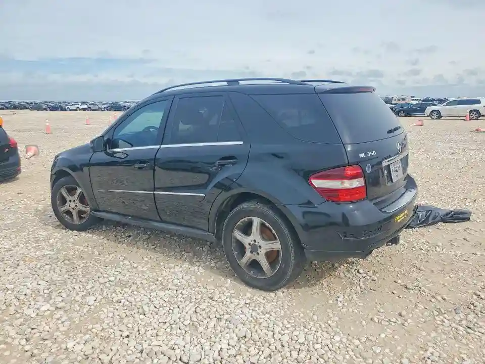 4JGBB5GB1BA689112 2011 MERCEDES-BENZ M-CLASS-1