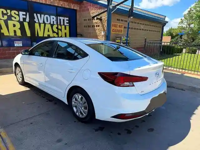 5NPD74LF3LH608865 2020 HYUNDAI ELANTRA-2