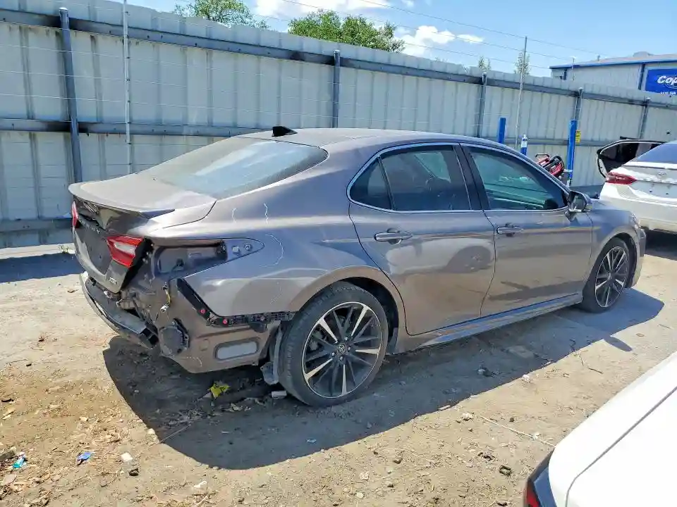 4T1B61HK5JU089640 2018 TOYOTA CAMRY XSE-2