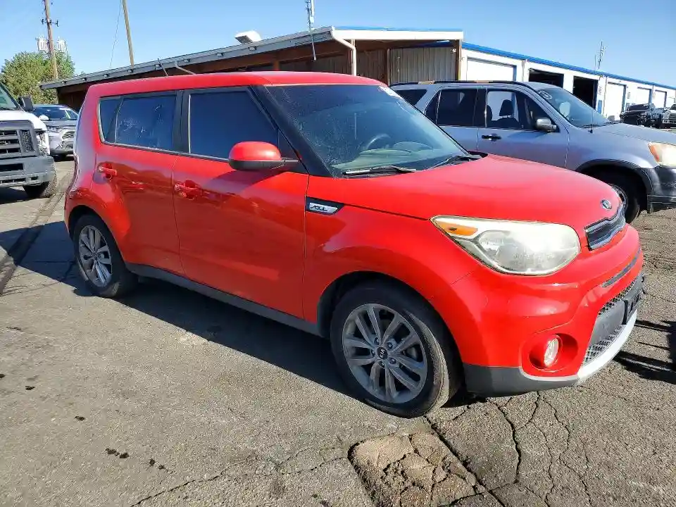 KNDJP3A58J7567660 2018 KIA SOUL-3