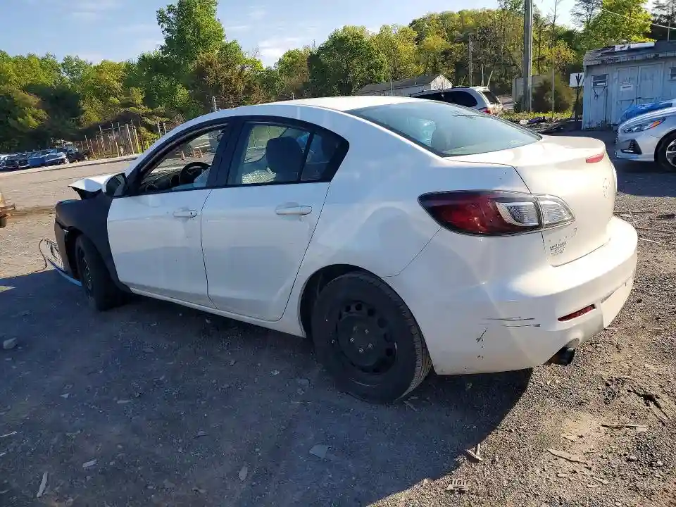 JM1BL1UP8D1835681 2013 MAZDA 3-1