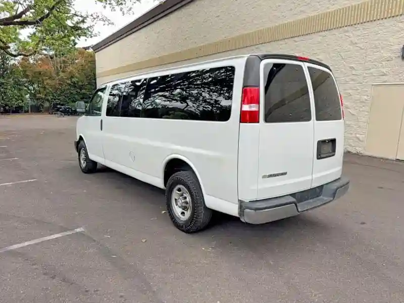 1GAZGPFG1H1341194 2017 CHEVROLET EXPRESS-2
