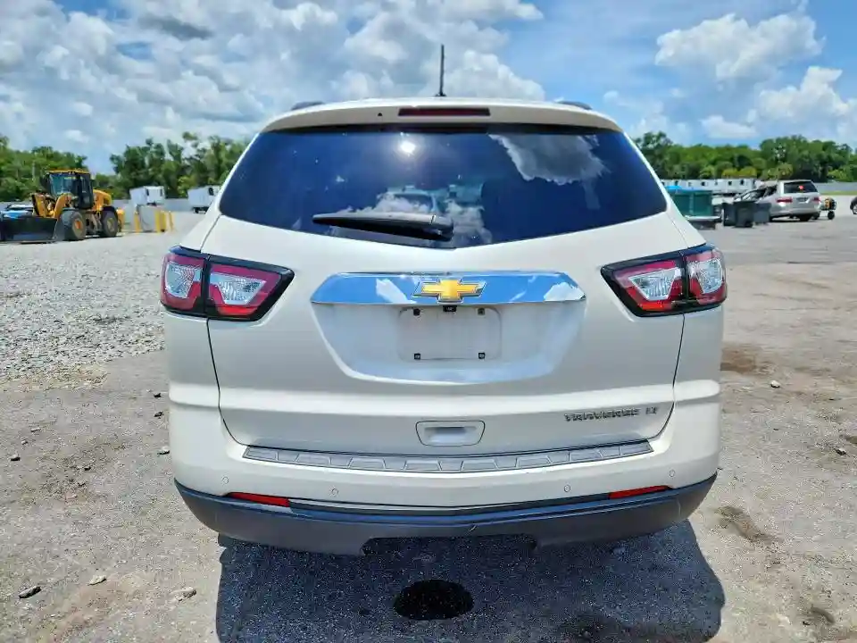 1GNKRHKD3FJ135867 2015 CHEVROLET TRAVERSE-5