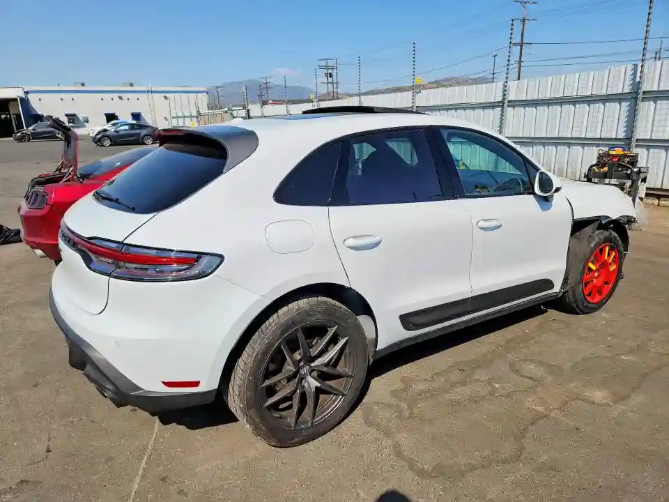 WP1AA2A59PLB16411 2023 PORSCHE MACAN-2
