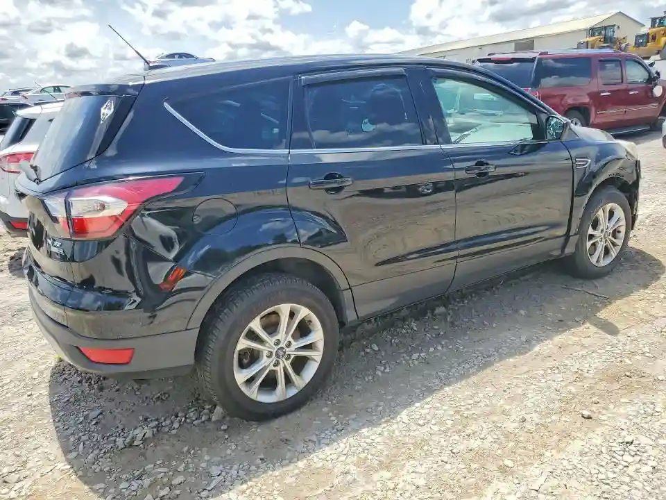 1FMCU9G92HUB76672 2017 FORD ESCAPE-2