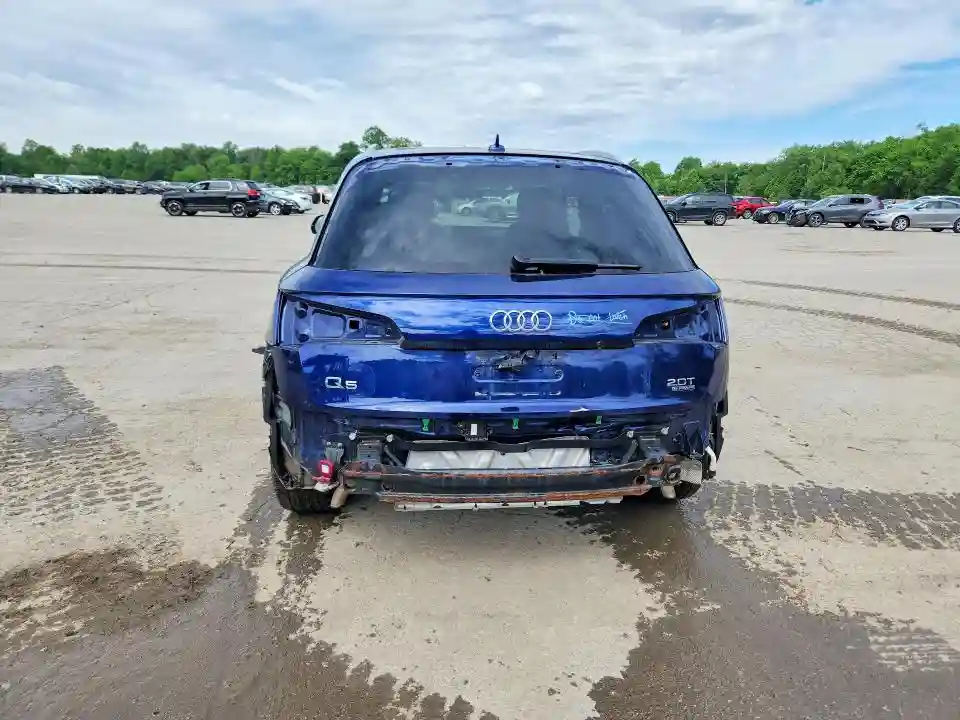 WA1BNAFY5J2002551 2018 AUDI Q5-5