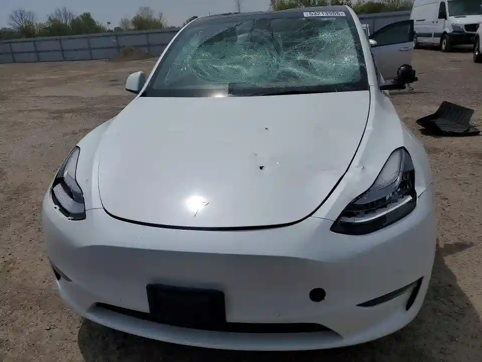 7SAYGAEE8PF583103 2023 TESLA MODEL Y-4
