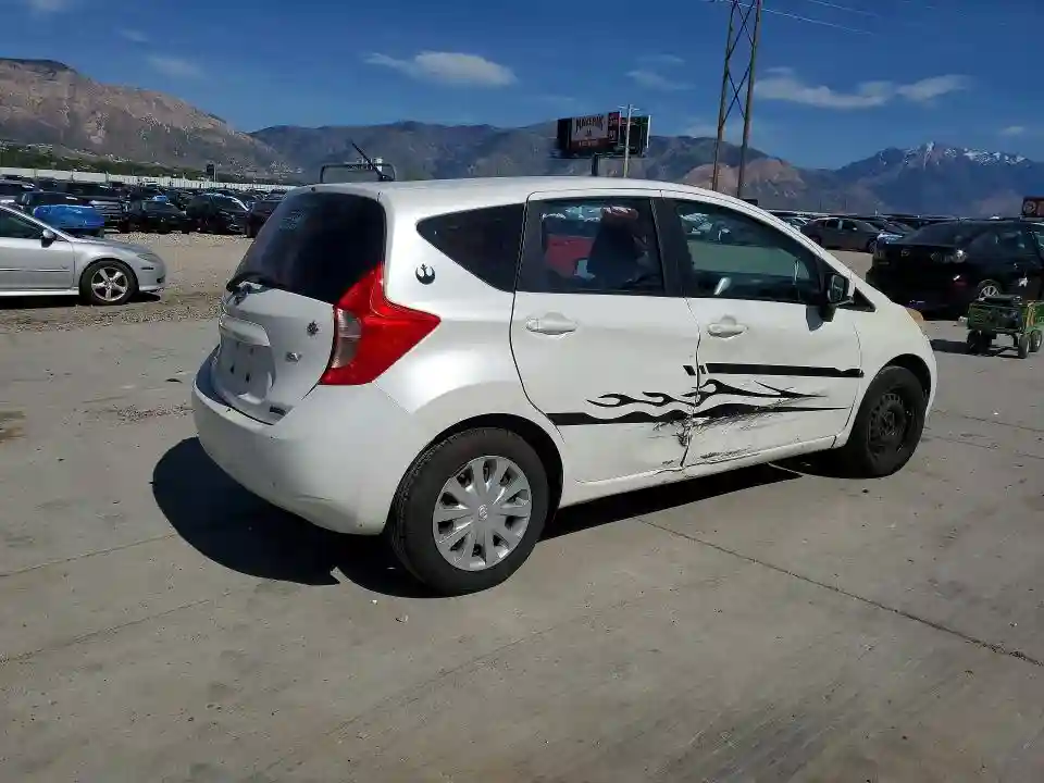 3N1CE2CP8FL382232 2015 NISSAN VERSA-2