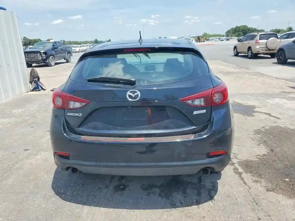 3MZBN1K74JM260178 2018 MAZDA 3-5