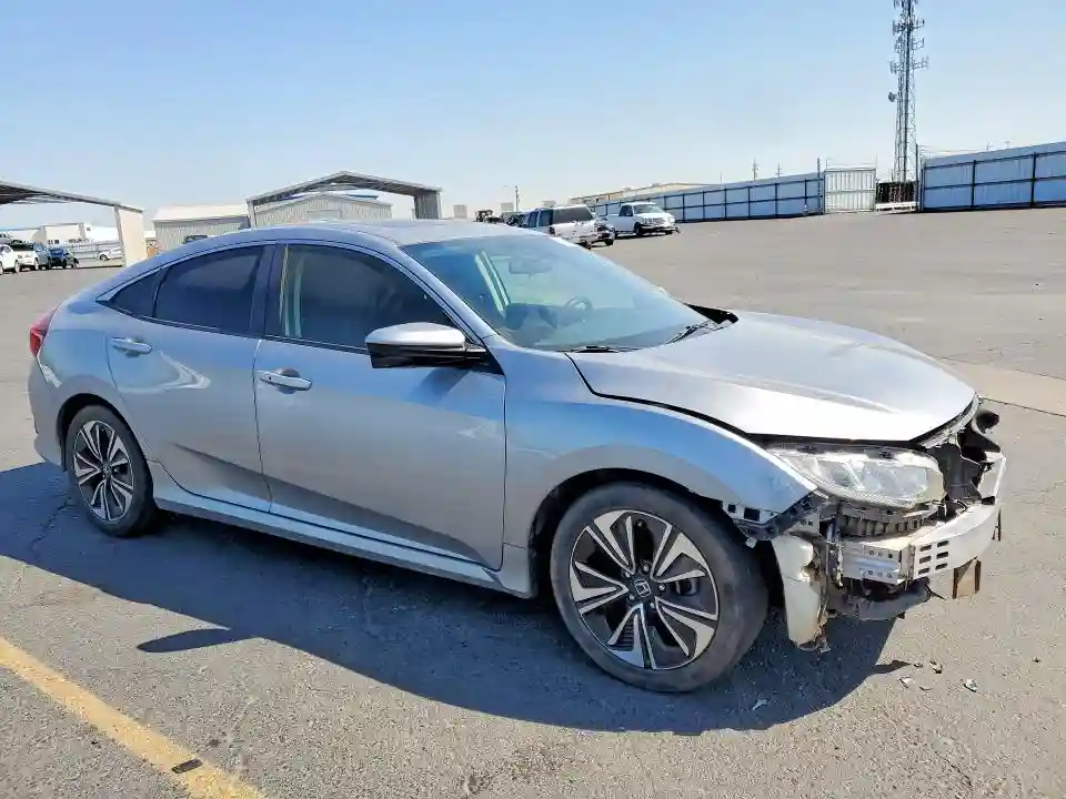 JHMFC1F39JX041811 2018 HONDA CIVIC-3