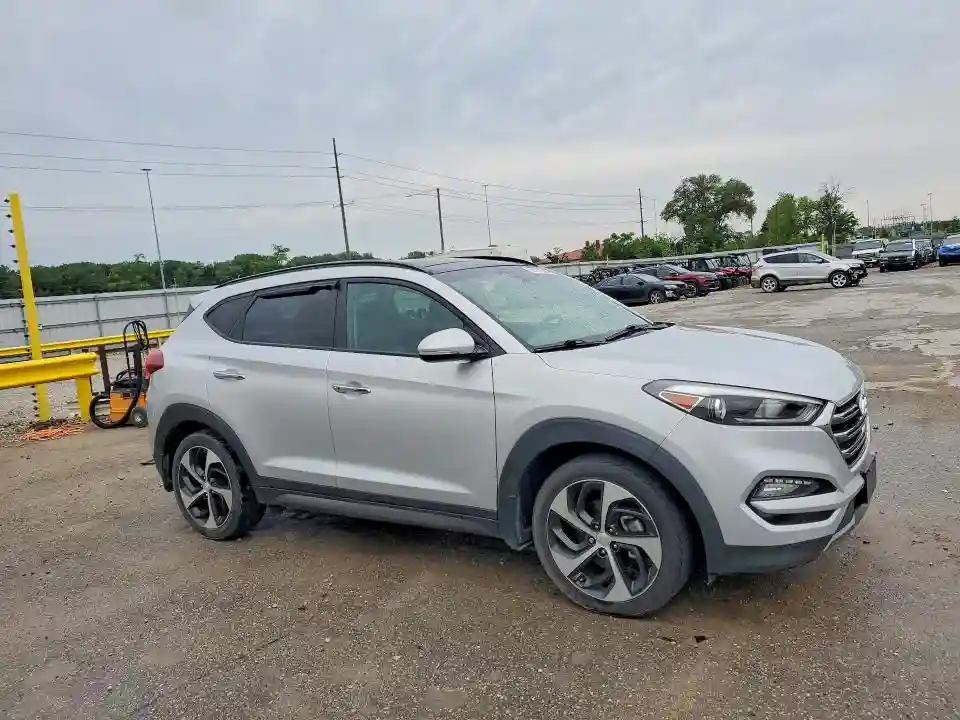 KM8J3CA2XGU088437 2016 HYUNDAI TUCSON-3