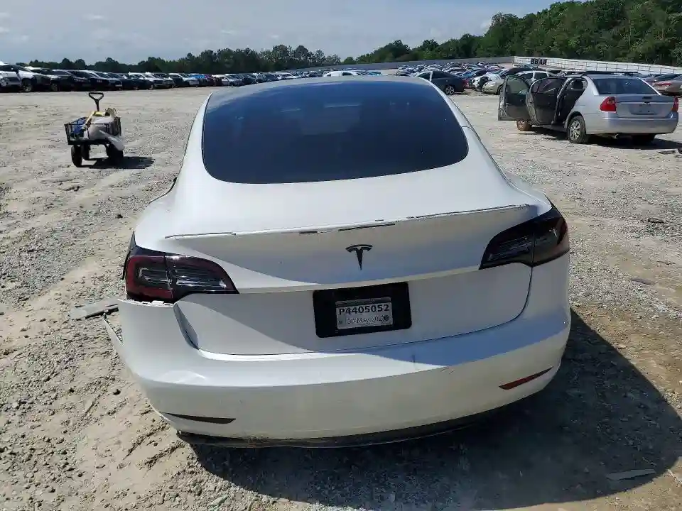 5YJ3E1EA1PF547005 2023 TESLA MODEL 3-5