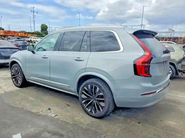 YV4M12JB7S1390857 2025 VOLVO XC90-1