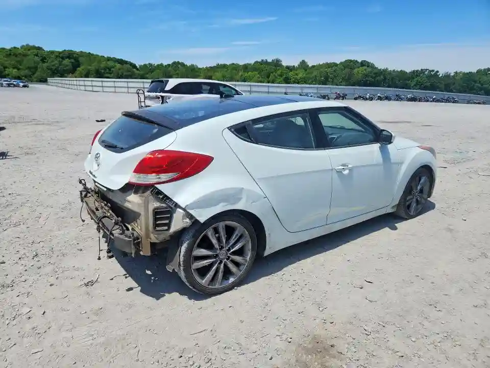 KMHTC6AD2CU073971 2012 HYUNDAI VELOSTER-2