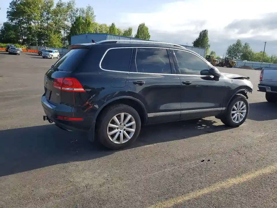 WVGEP9BP8DD003366 2013 VOLKSWAGEN TOUAREG-2