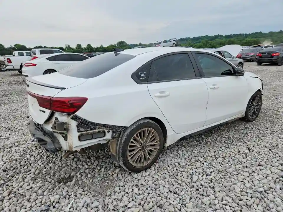 3KPF54AD0NE510481 2022 KIA FORTE-2