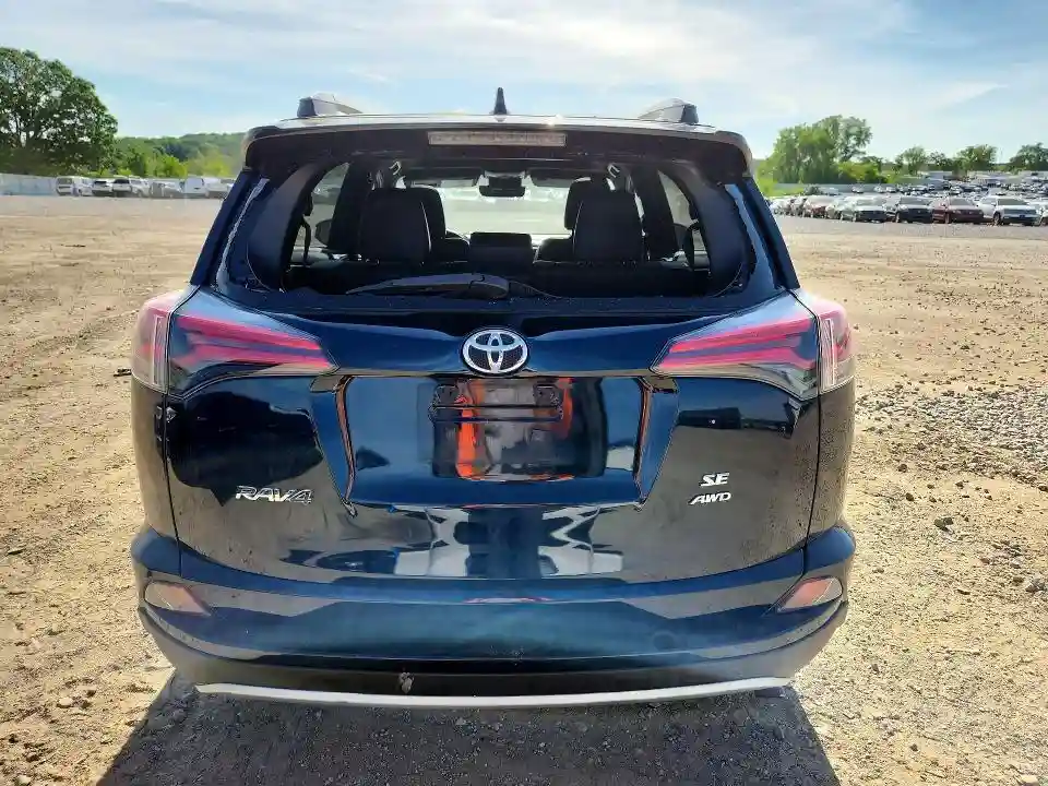 2T3JFREV0HW688584 2017 TOYOTA RAV4-5