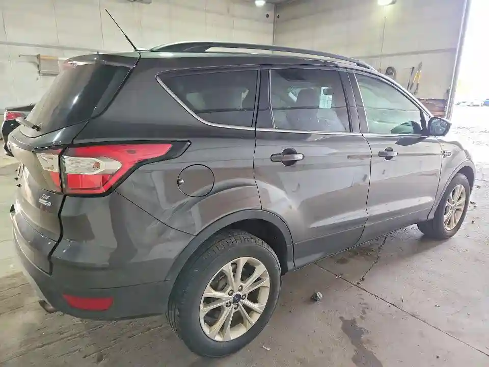 1FMCU9GD7JUC57967 2018 FORD ESCAPE-2