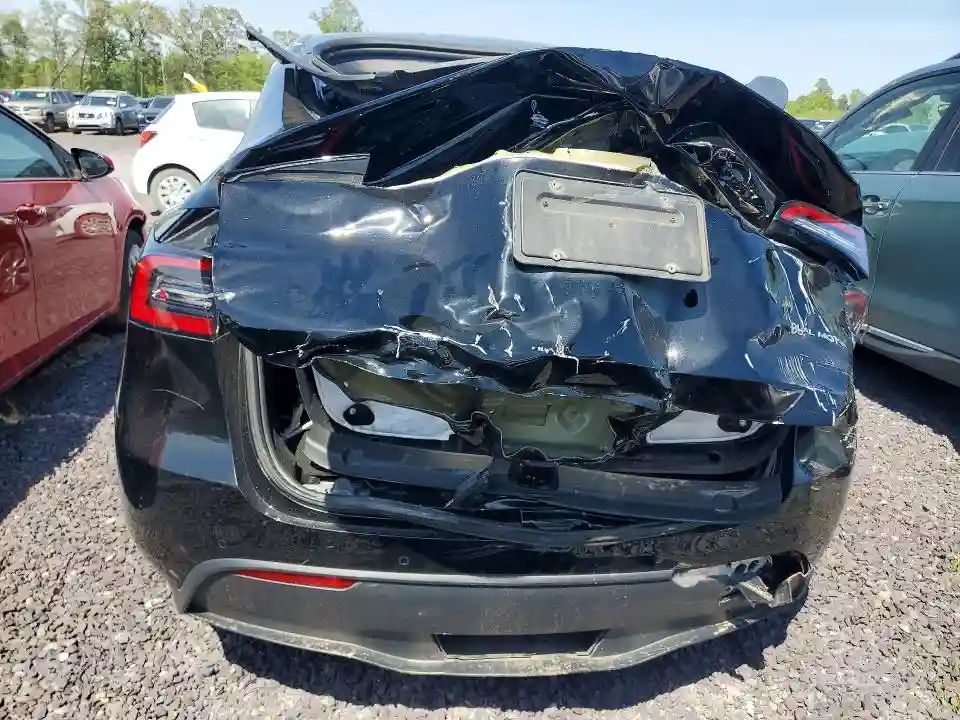 7SAYGAEE2NF523024 2022 TESLA MODEL Y-5