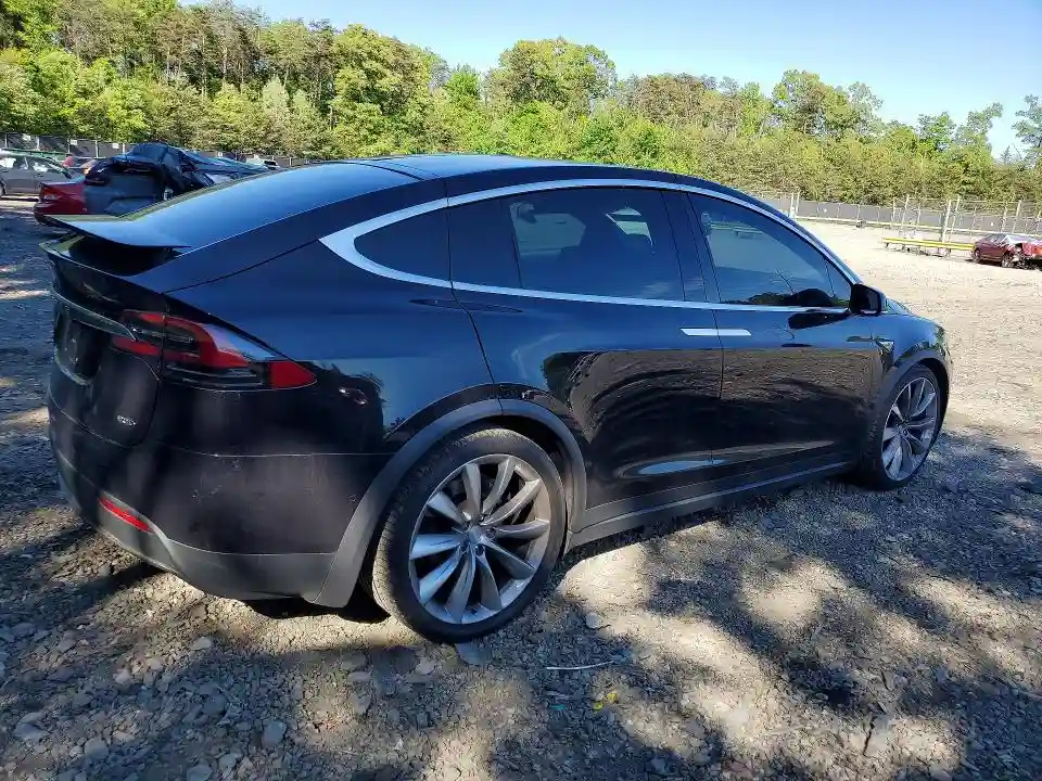 5YJXCBE24GF014605 2016 TESLA MODEL X-2