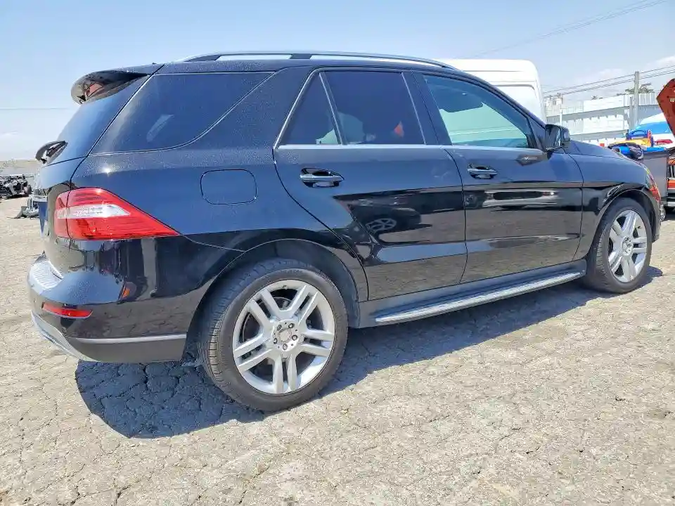 4JGDA5JB3FA611375 2015 MERCEDES-BENZ M-CLASS-2