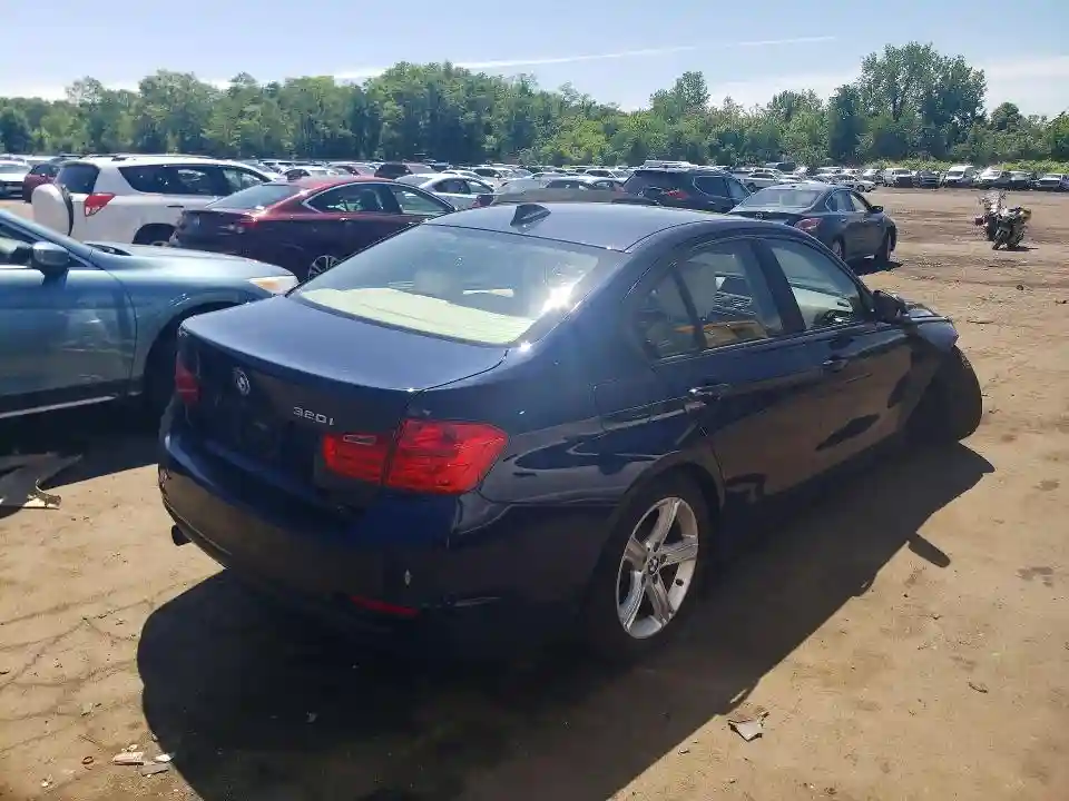 WBA3B1C57EK133562 2014 BMW 3 SERIES-2