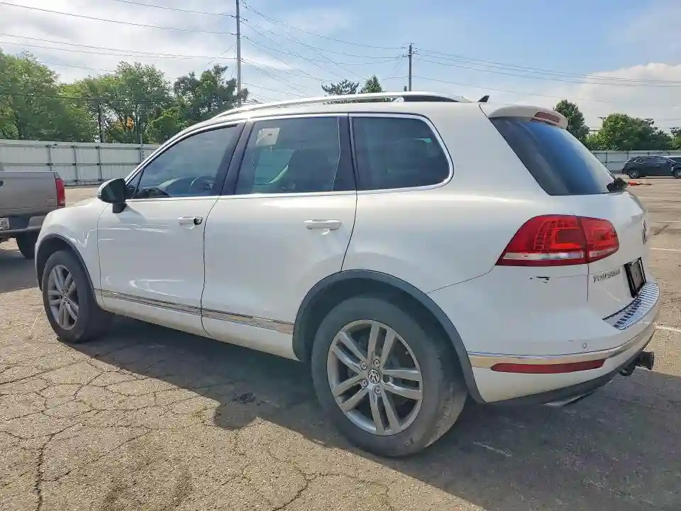 WVGEF9BP1FD007460 2015 VOLKSWAGEN TOUAREG-1