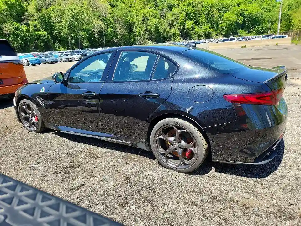 ZARFAMEVXP7676787 2023 ALFA ROMEO GIULIA-1