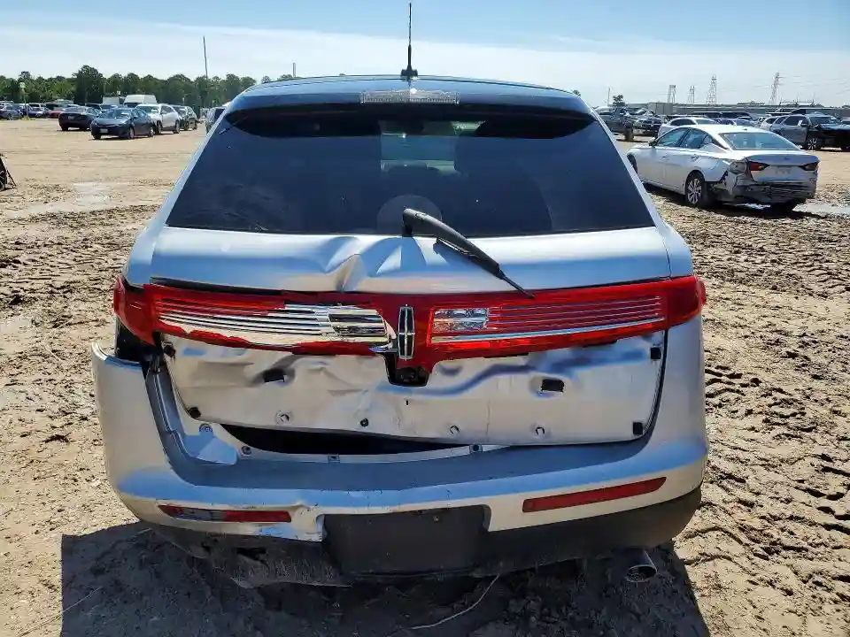 2LMHJ5AT2GBL00542 2016 LINCOLN MKT-5