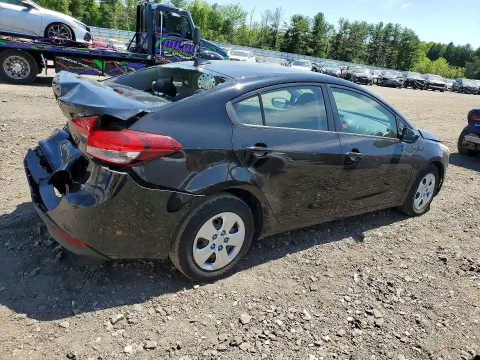 3KPFL4A78JE280666 2018 KIA FORTE-2
