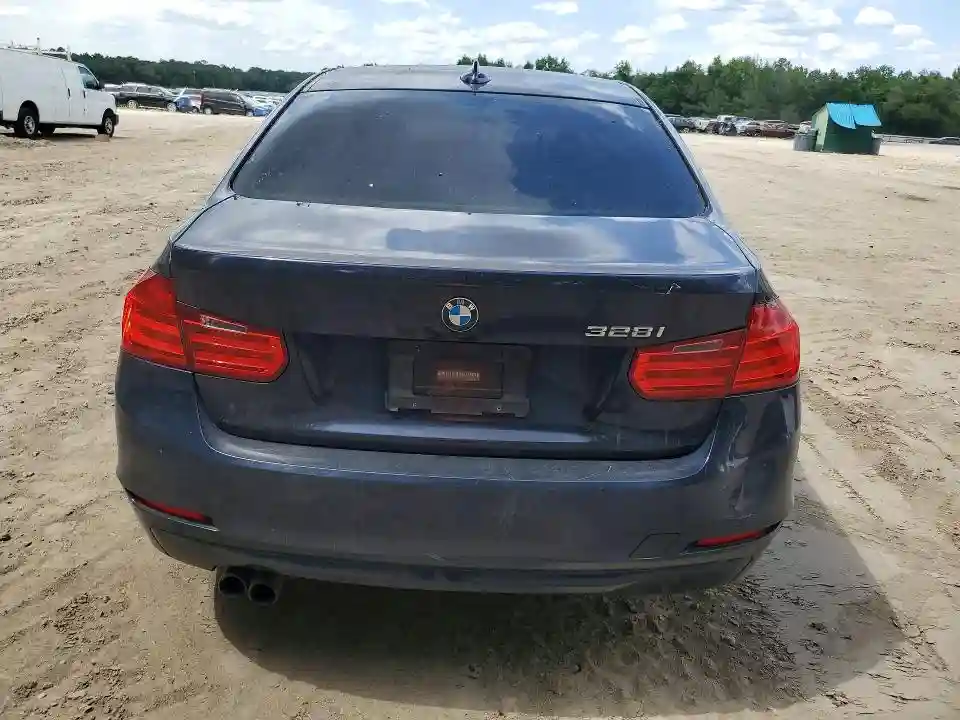 WBA3A5G5XDNP22218 2013 BMW 3 SERIES-5