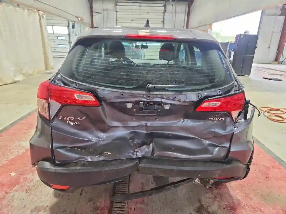 3CZRU6H38HG701075 2017 HONDA HR-V-5