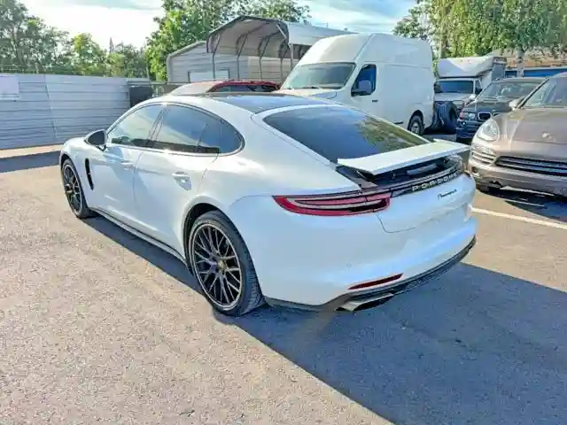 WP0AA2A71HL103883 2017 PORSCHE PANAMERA-2