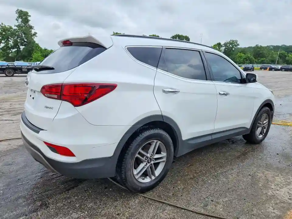 5NMZU3LB0JH056032 2018 HYUNDAI SANTA FE-2